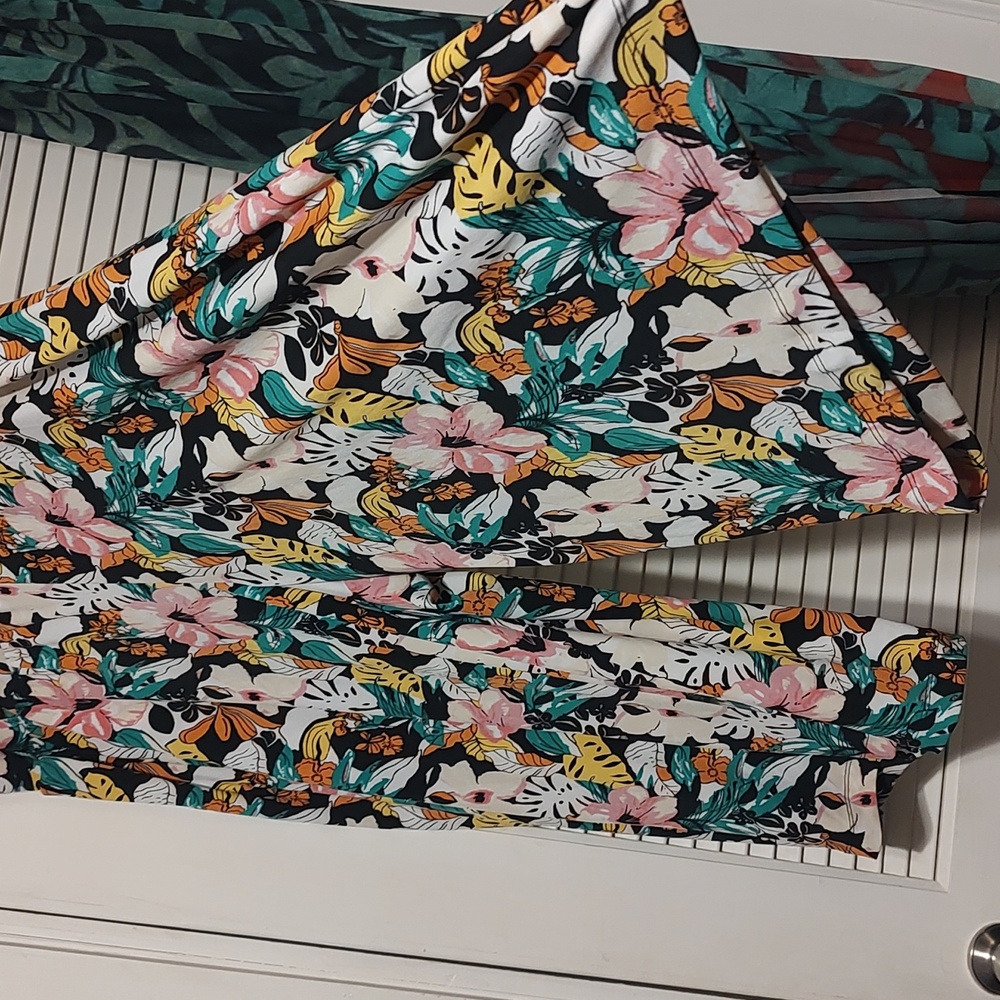 Lane Bryant, 18/20 wide leg mid calf length pants